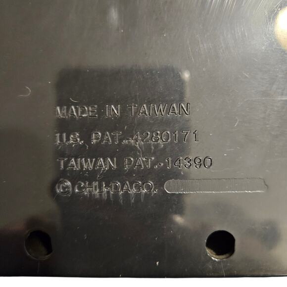 Vintage CHU-DA Co. Light-Up Crucifix & Quartz Clock Folding Shrine Taiwan 1980s - Picture 10 of 11